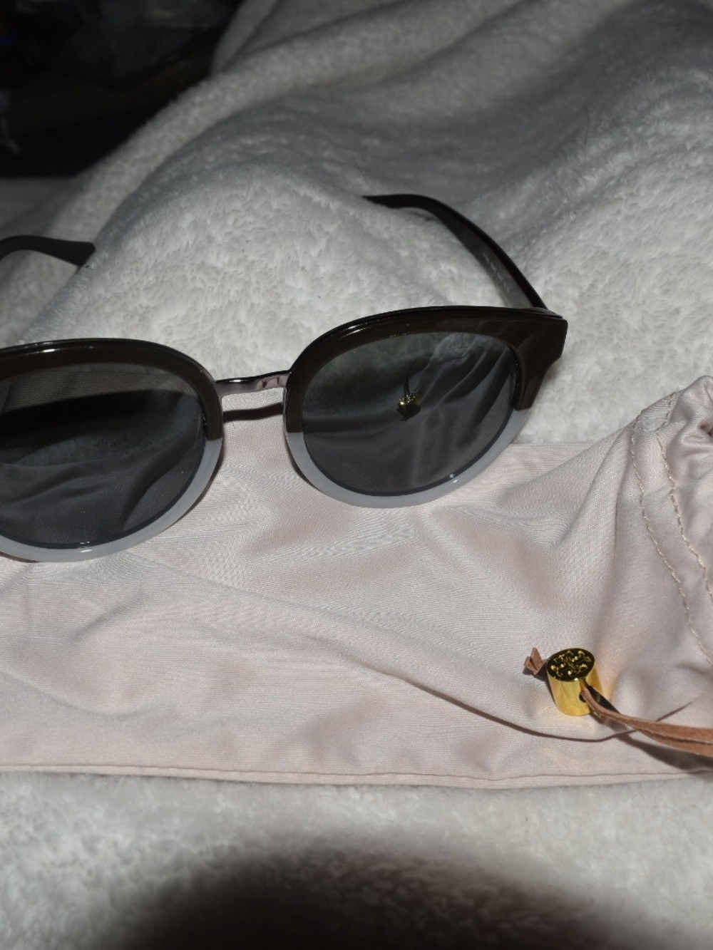 Tory Burch Glam Sunglasses w/ Case